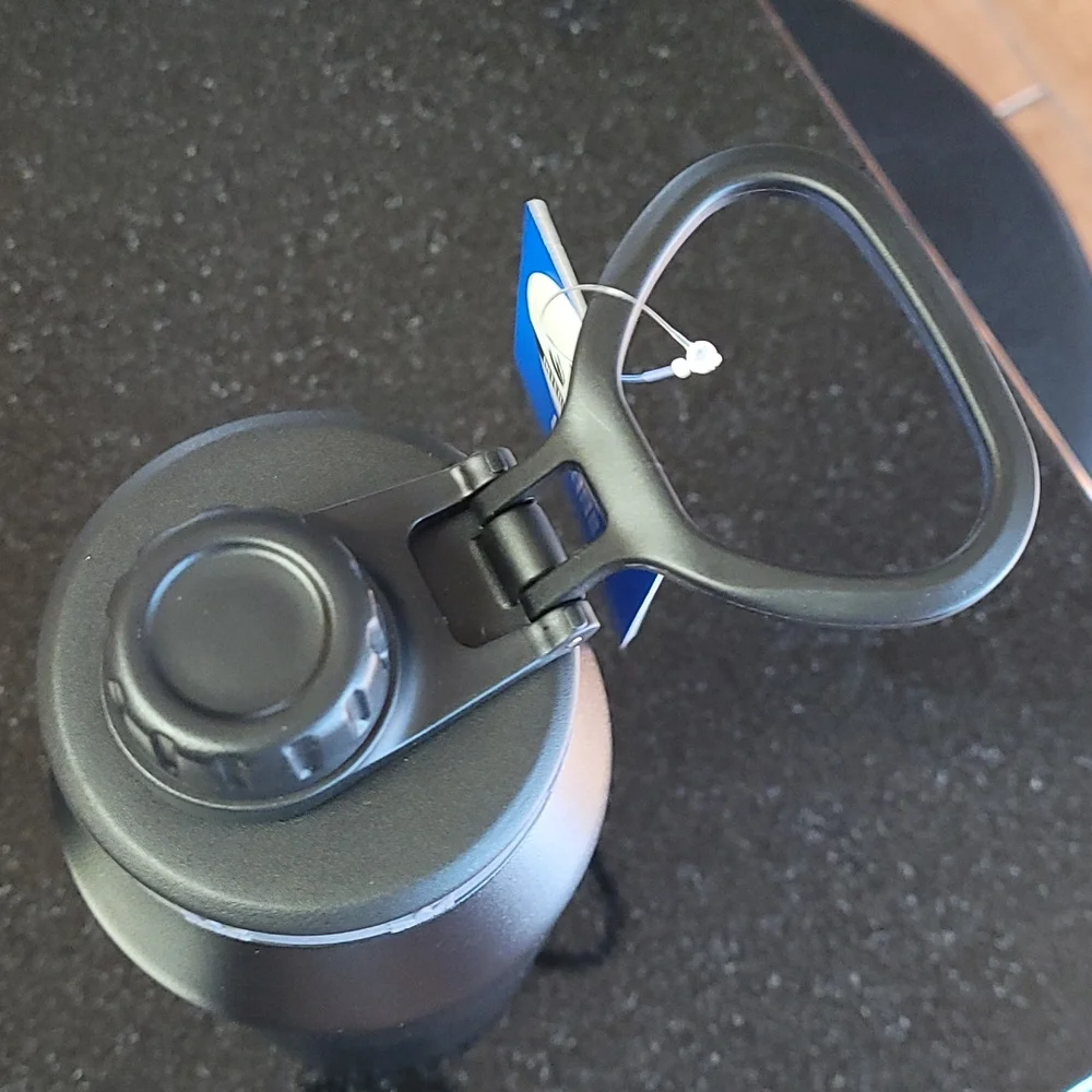Adidas Metal Bottle - Picture 3 of 11